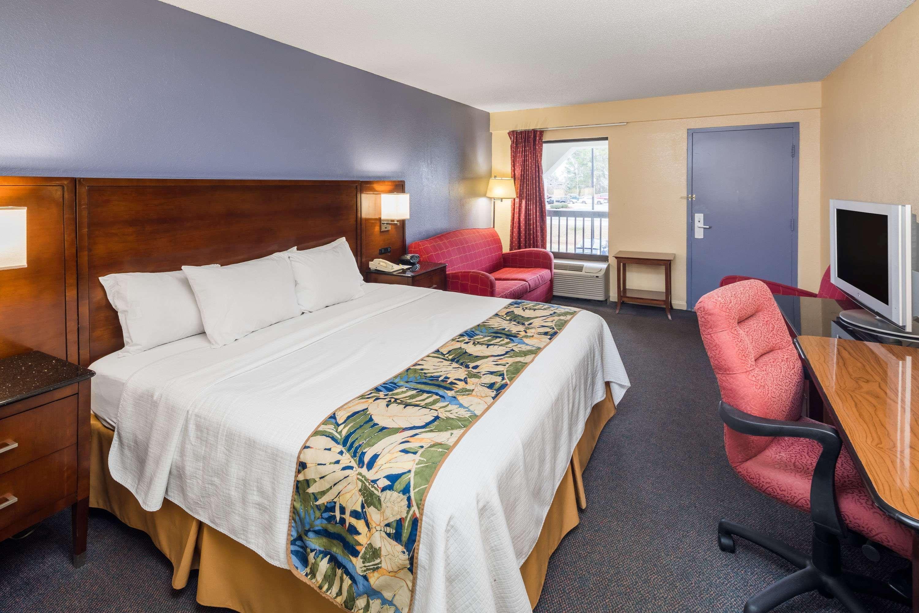 Days Inn By Wyndham Walterboro Exterior photo