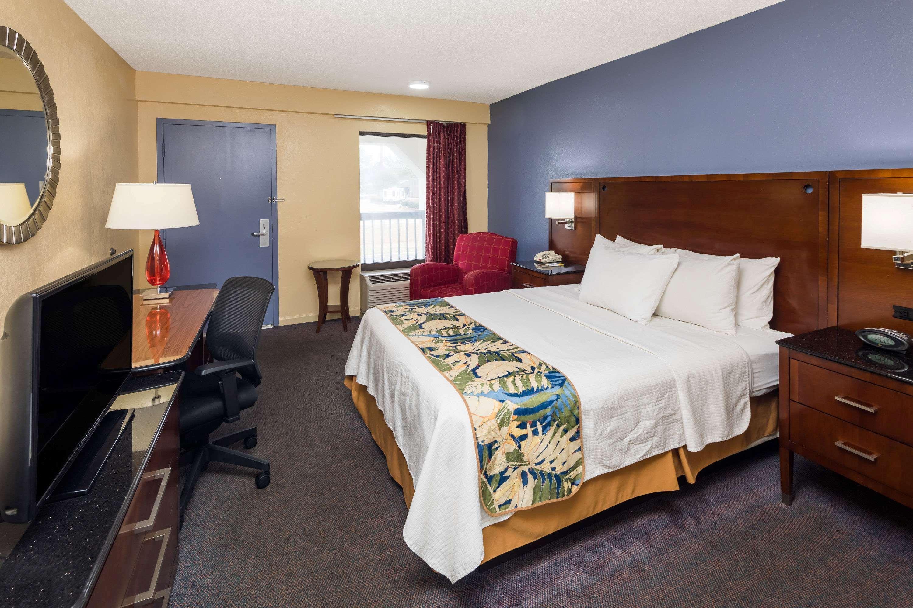 Days Inn By Wyndham Walterboro Exterior photo
