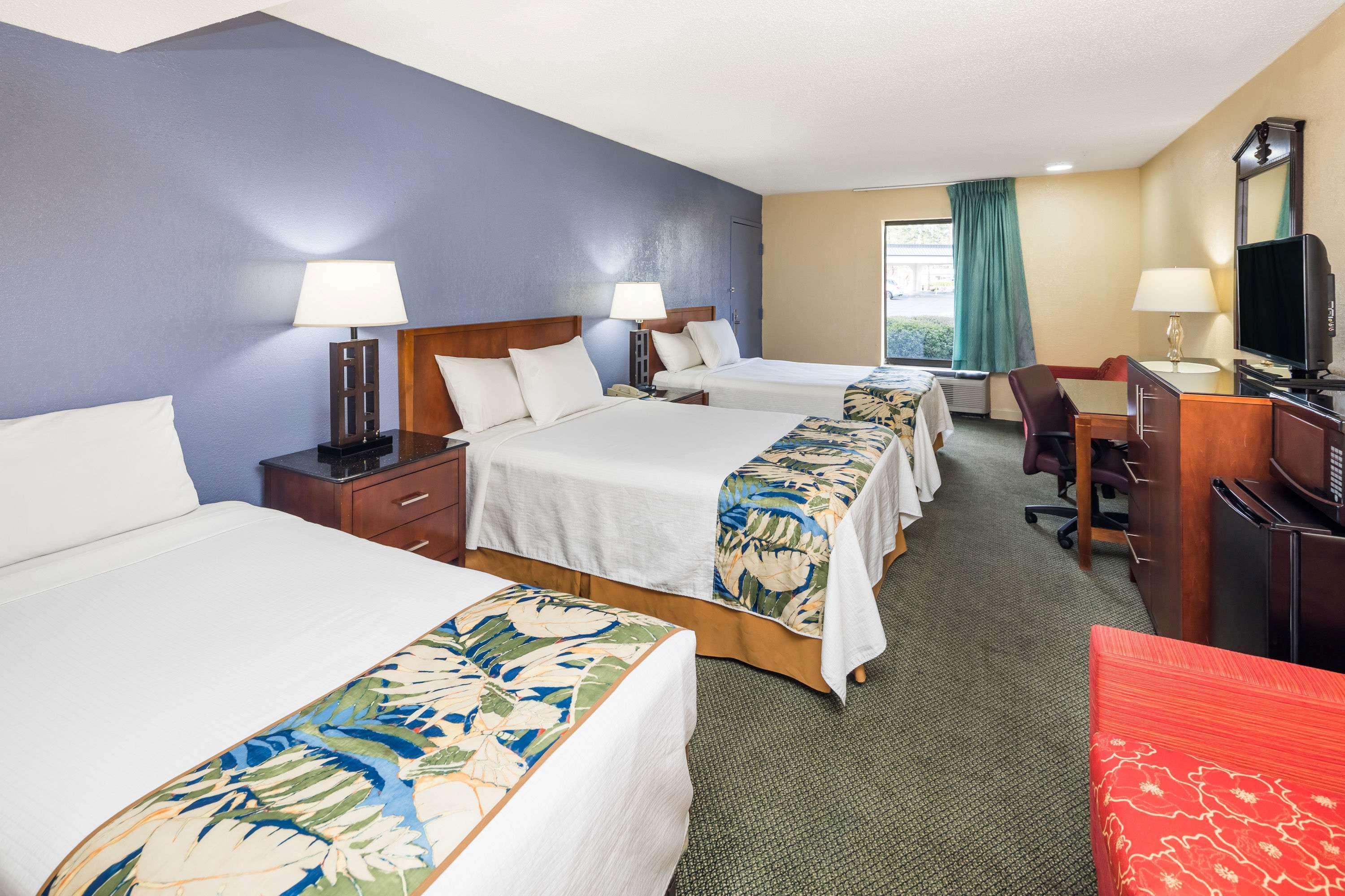 Days Inn By Wyndham Walterboro Exterior photo