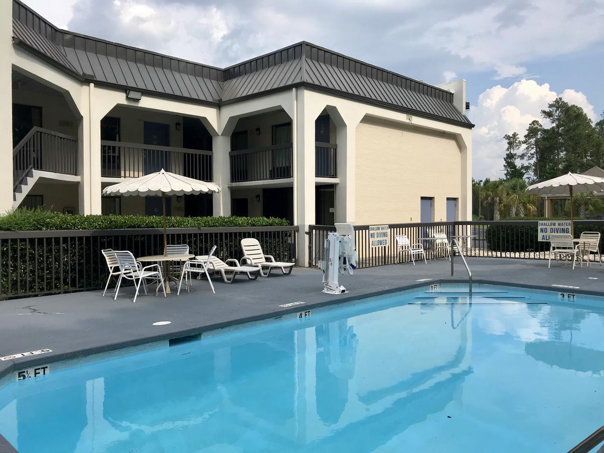 Days Inn By Wyndham Walterboro Exterior photo