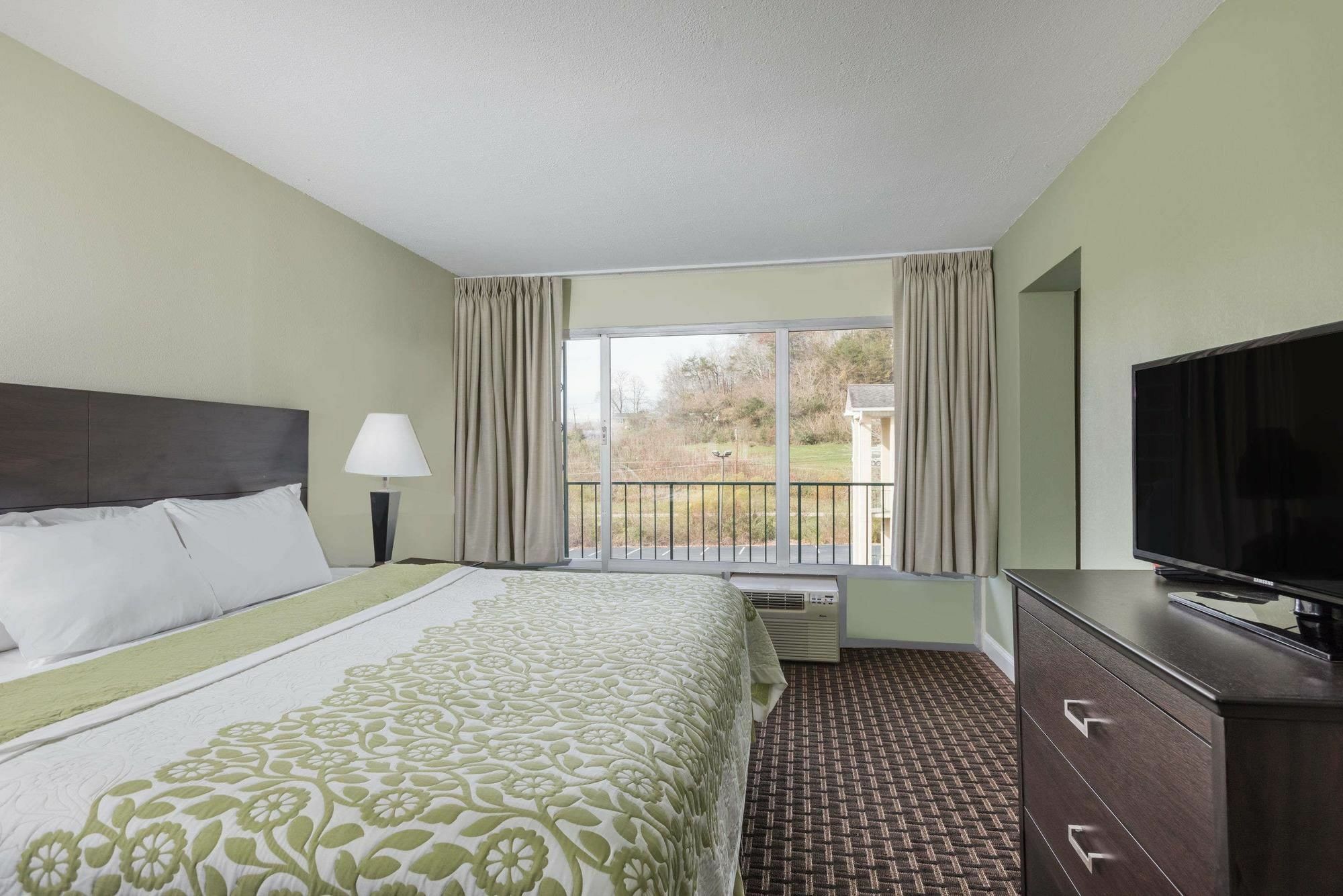 Days Inn By Wyndham Walterboro Exterior photo