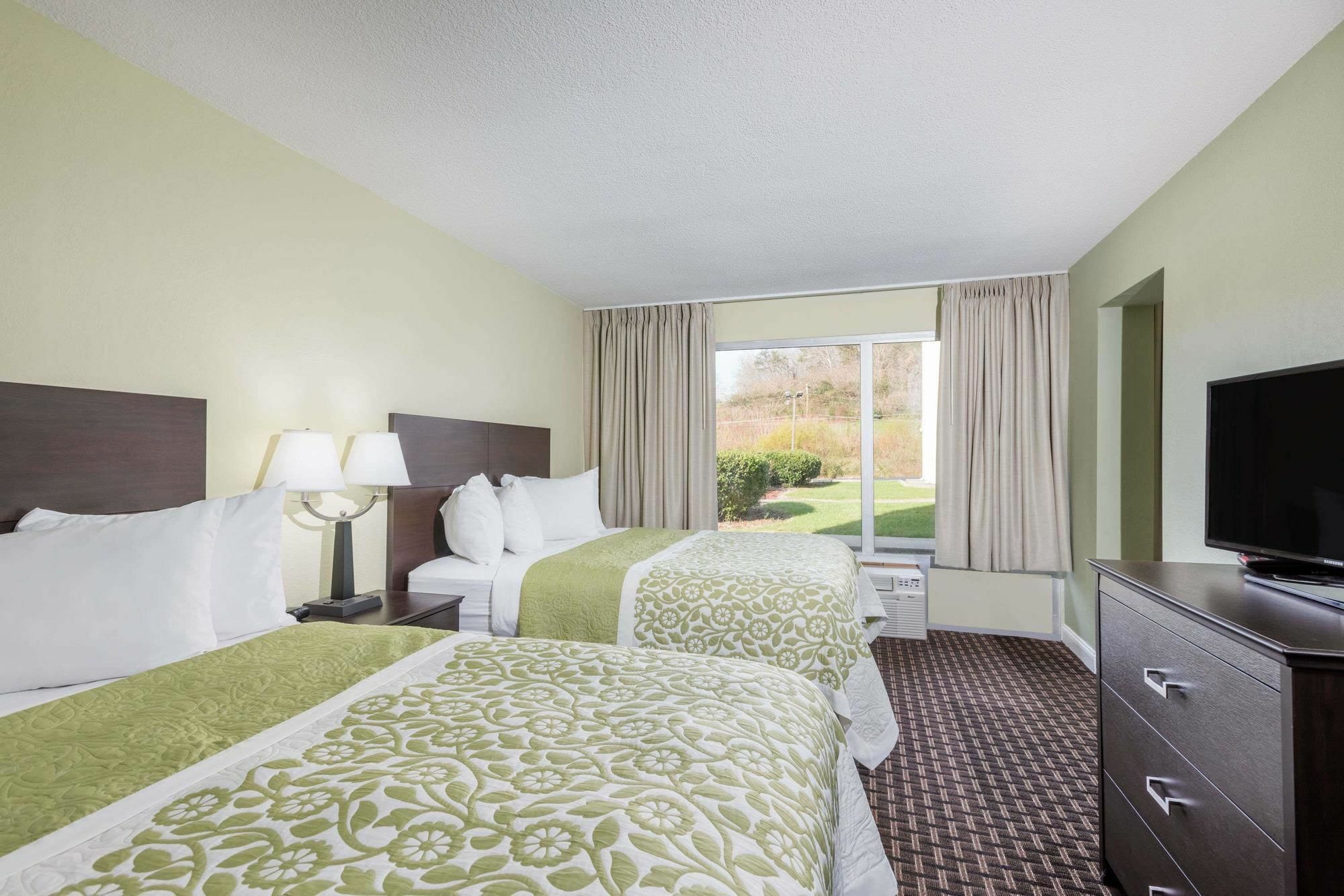 Days Inn By Wyndham Walterboro Exterior photo