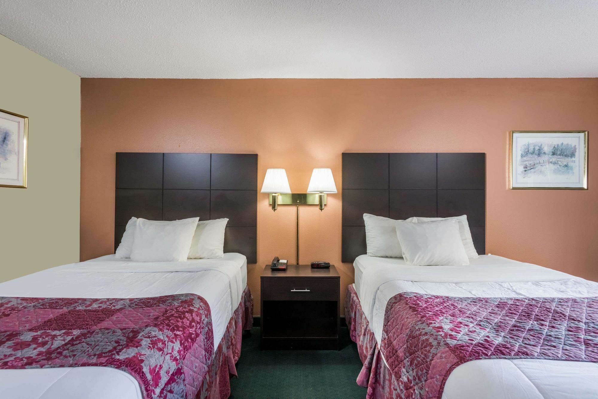 Days Inn By Wyndham Walterboro Exterior photo